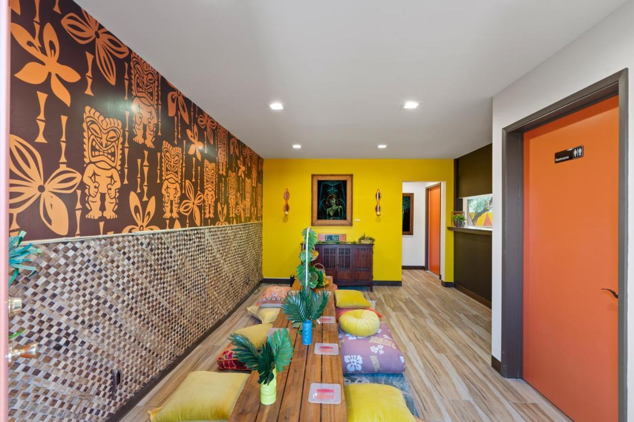 פאלם ספרינגס Tiki Hotel מראה חיצוני תמונה