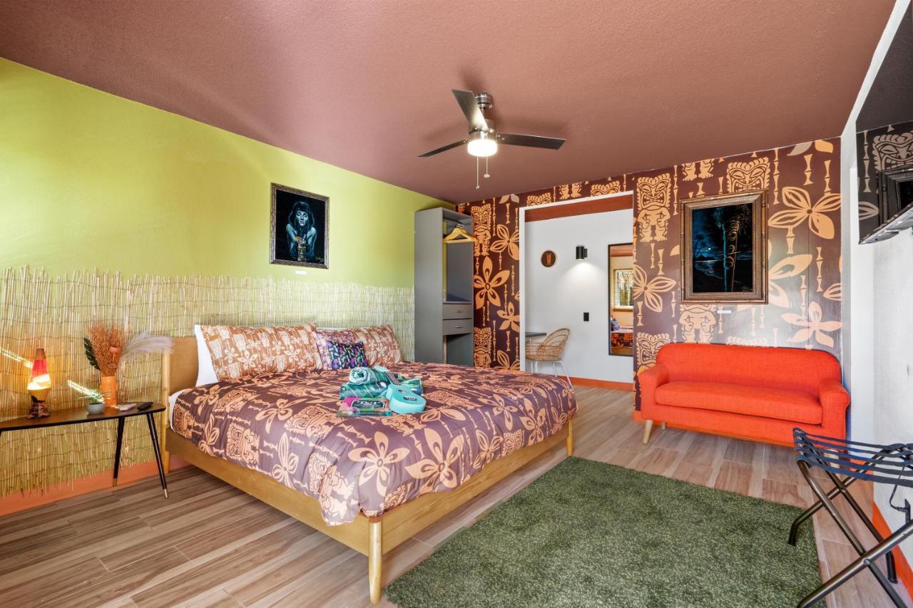 פאלם ספרינגס Tiki Hotel מראה חיצוני תמונה
